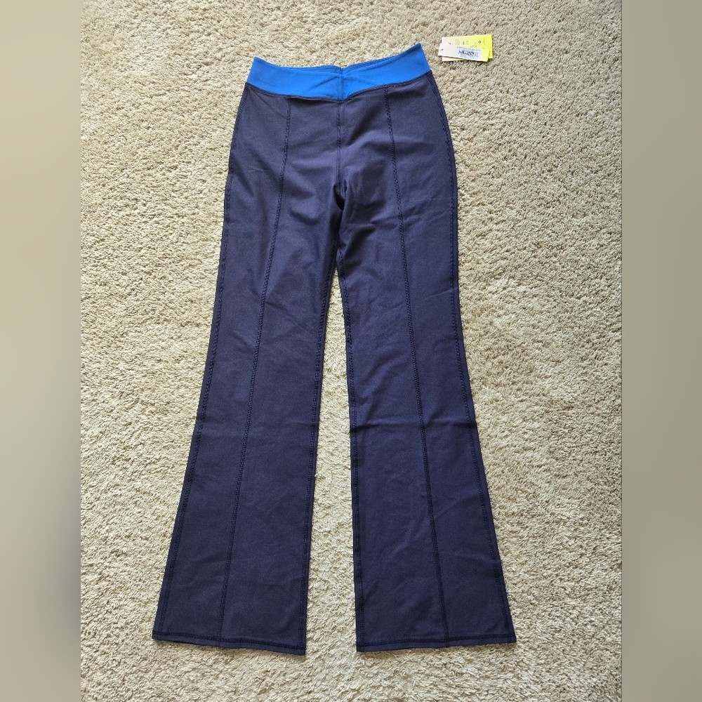 Summersalt Cross Waist flare Leg Leggings Womens 6